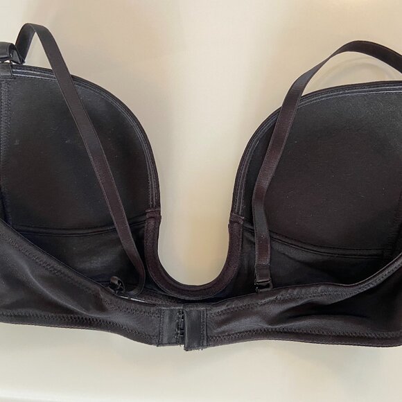 Victoria's Secret U Plunge Bra - New - Picture 3 of 4